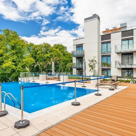 Apartamenty Sun & Snow Nadmorskie Tarasy Z Basenem Kołobrzeg Esterno foto