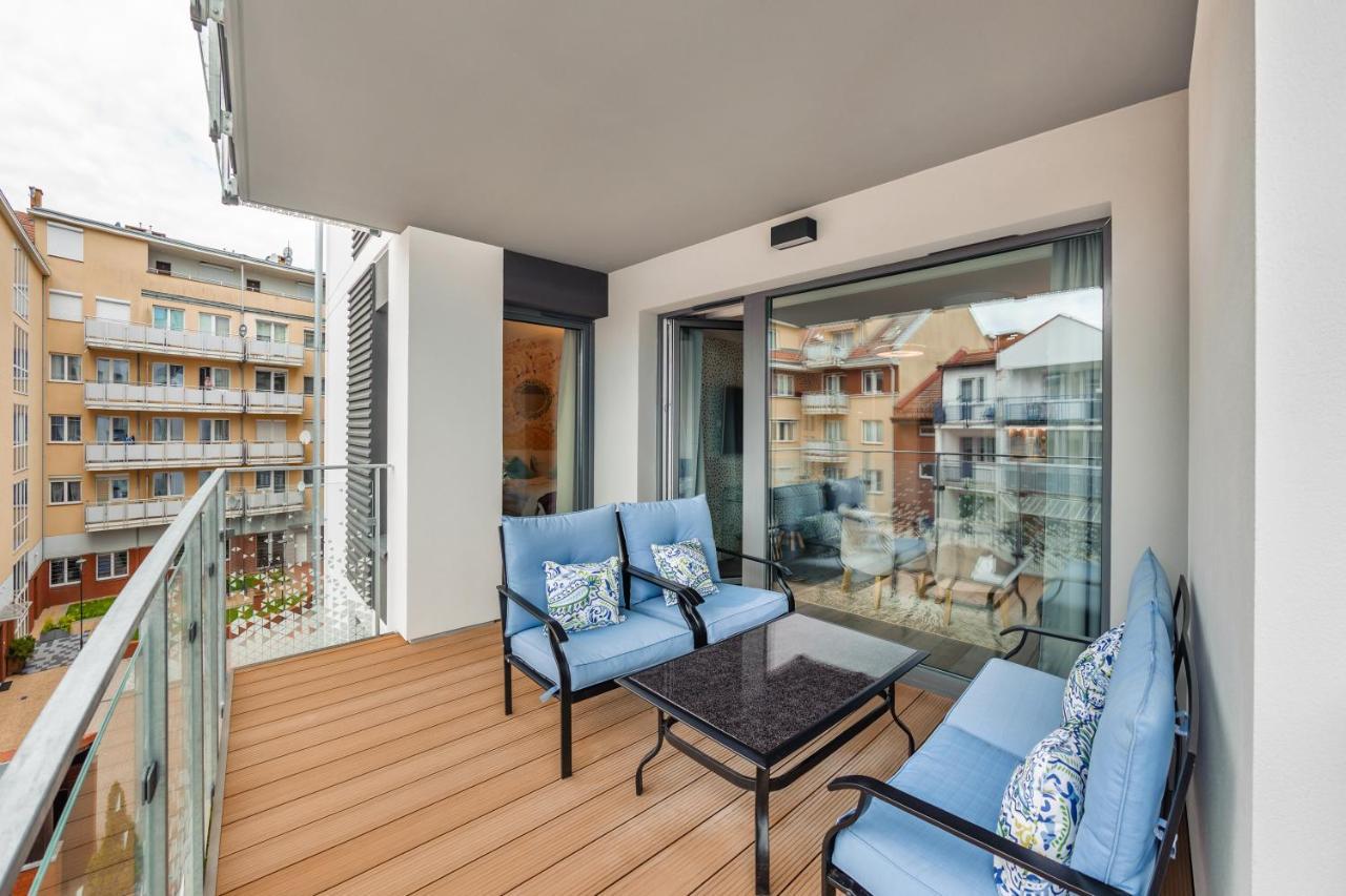 Apartamenty Sun & Snow Nadmorskie Tarasy Z Basenem Kołobrzeg Esterno foto