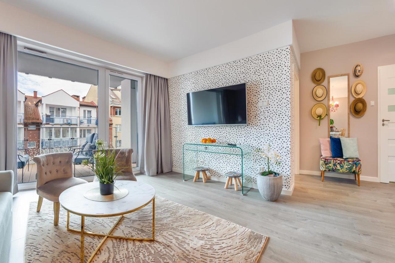 Apartamenty Sun & Snow Nadmorskie Tarasy Z Basenem Kołobrzeg Esterno foto