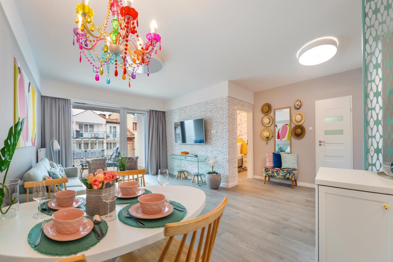 Apartamenty Sun & Snow Nadmorskie Tarasy Z Basenem Kołobrzeg Esterno foto