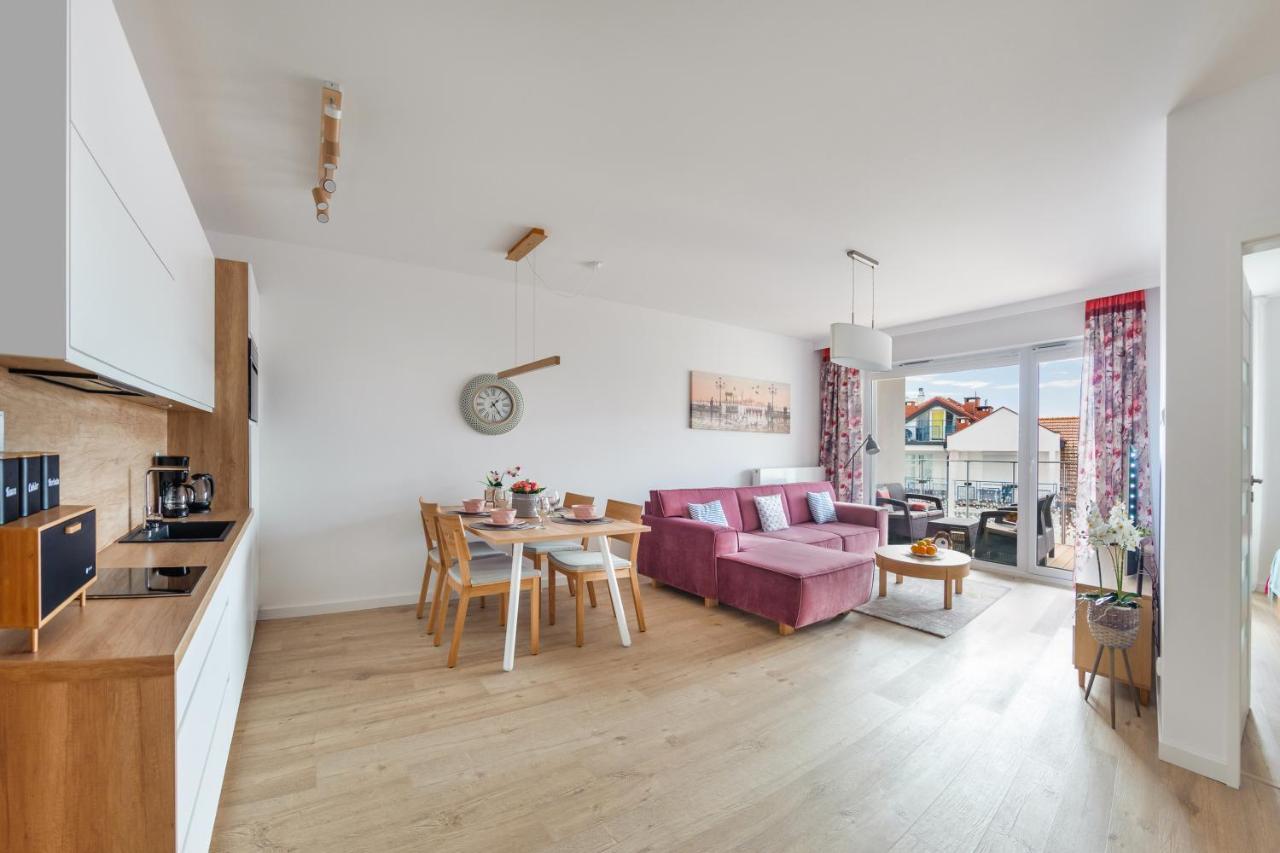 Apartamenty Sun & Snow Nadmorskie Tarasy Z Basenem Kołobrzeg Esterno foto