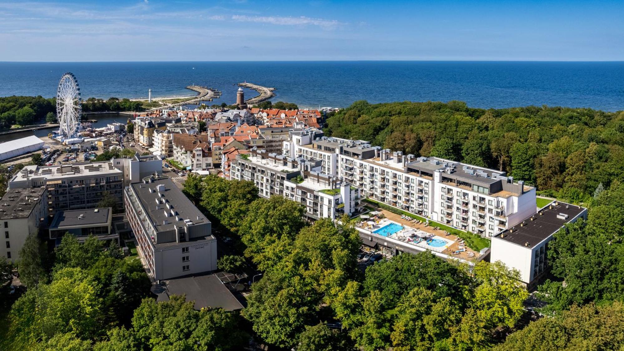 Apartamenty Sun & Snow Nadmorskie Tarasy Z Basenem Kołobrzeg Esterno foto